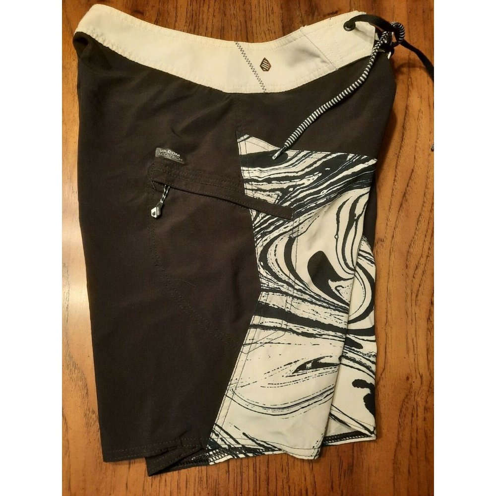 Volcom Mens Size 28 Mod-Tech Trunks Board Shorts … - image 3